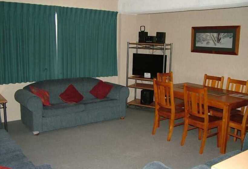 مبيت وإفطار Attunga Alpine Lodge & Apartments