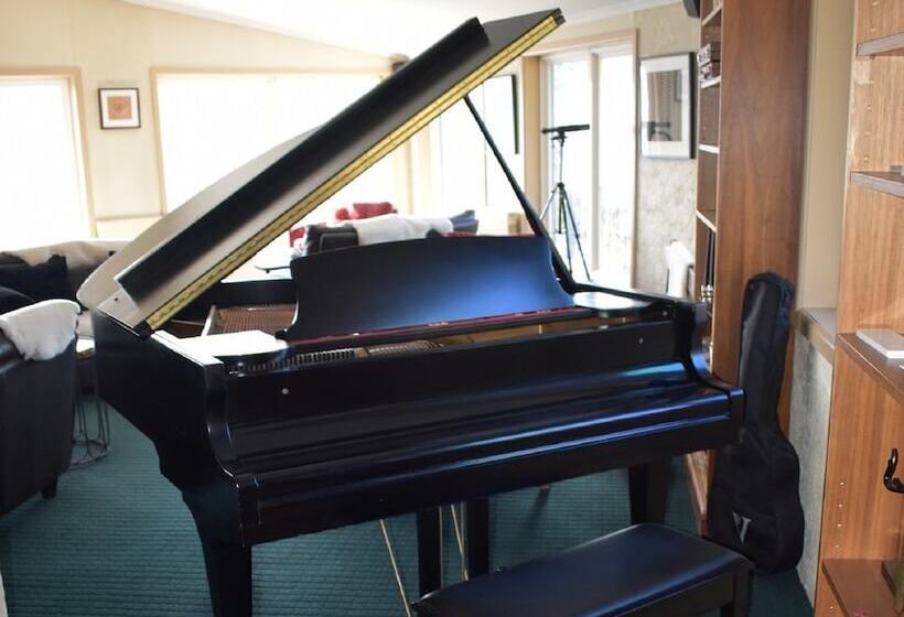 مبيت وإفطار Attunga Alpine Lodge & Apartments