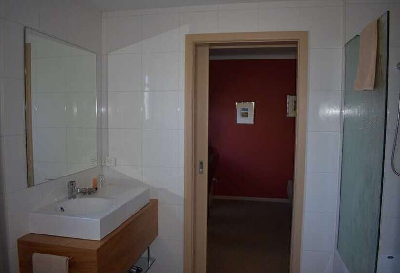 مبيت وإفطار Attunga Alpine Lodge & Apartments