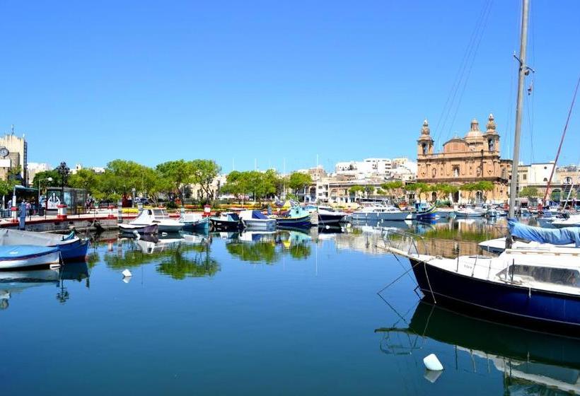 Blue Waters Apartments