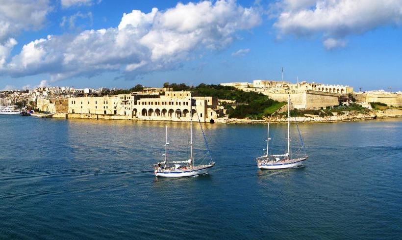 Blue Waters Apartments