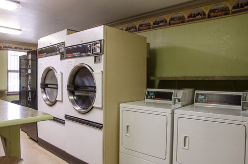 Bond Street Motel Apartments