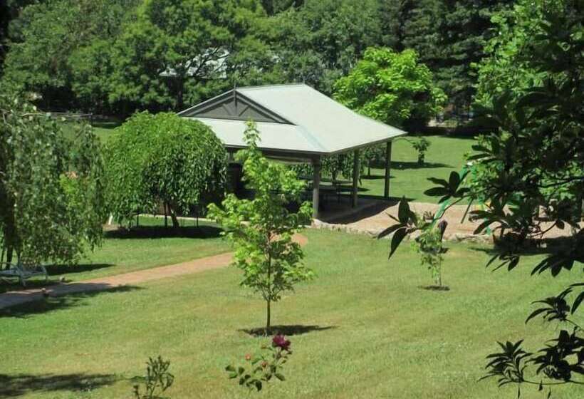 Chestnut Tree Holiday Units