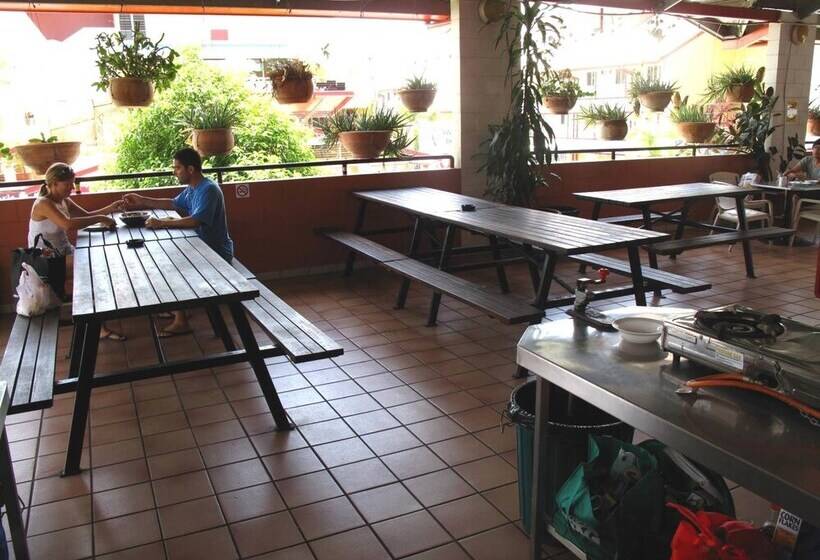 Chilli S Backpackers Hostel