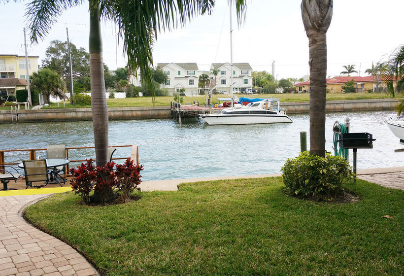Coconut Villas Of Dunedin