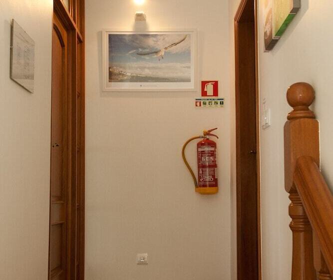 Ericeira Chill Hill Hostel & Private Rooms