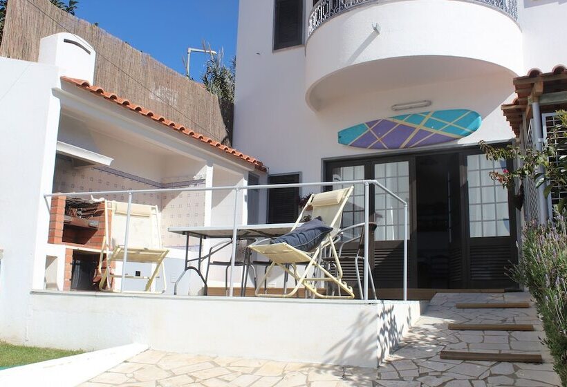 Ericeira Chill Hill Hostel & Private Rooms   Peach Garden