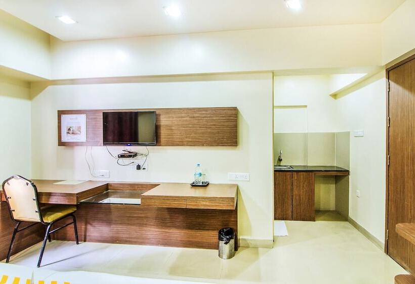 ホテル Treebo Blossom   Viman Nagar