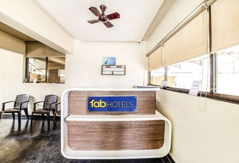 בית מלון כפרי Treebo Blossom   Viman Nagar