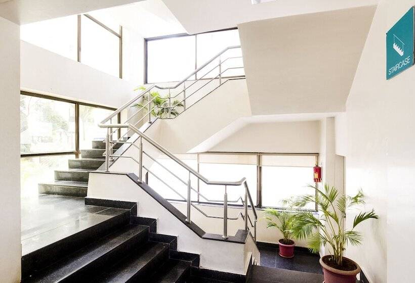 ホテル Treebo Blossom   Viman Nagar