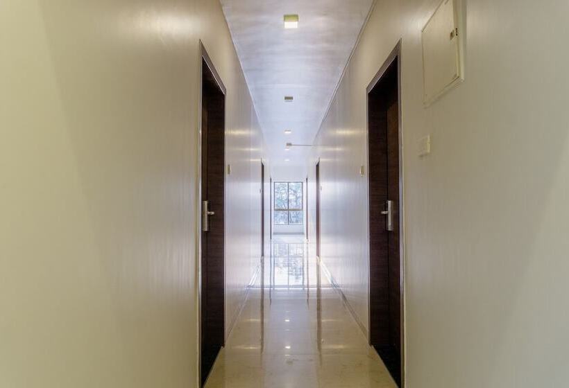 ホテル Treebo Blossom   Viman Nagar