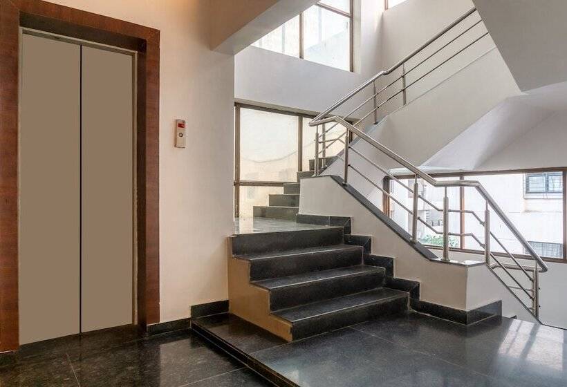 ホテル Treebo Blossom   Viman Nagar