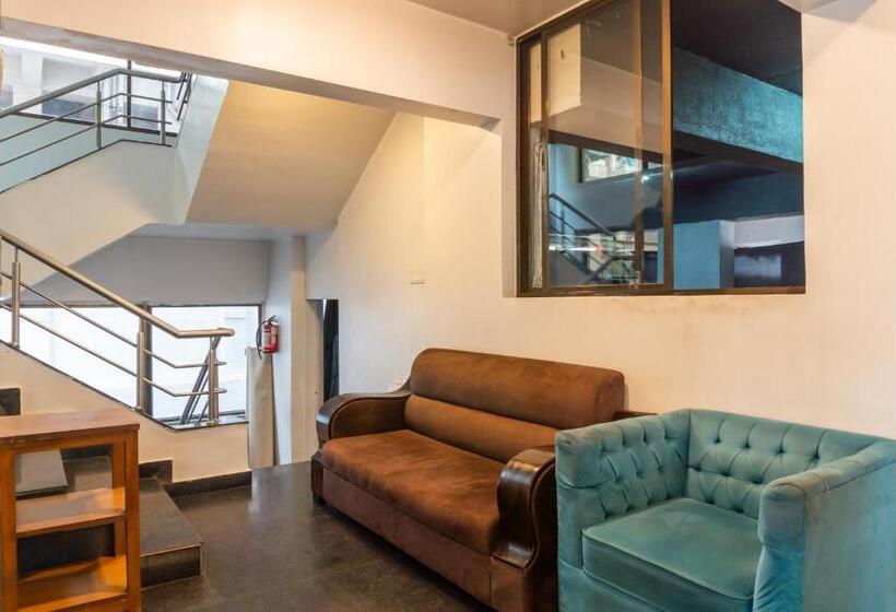 ホテル Treebo Blossom   Viman Nagar