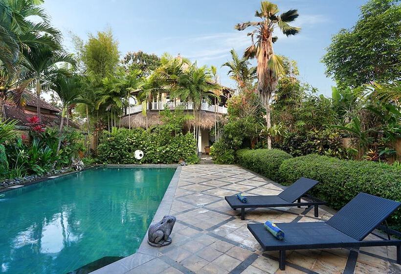 Gajah Biru Bungalows