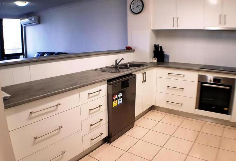 Genesis Apartments By Gold Coast Premium