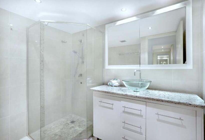 Genesis Apartments By Gold Coast Premium