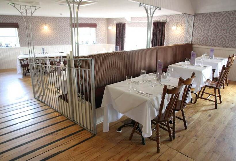 בית מלון כפרי 5 Corners Guest Inn