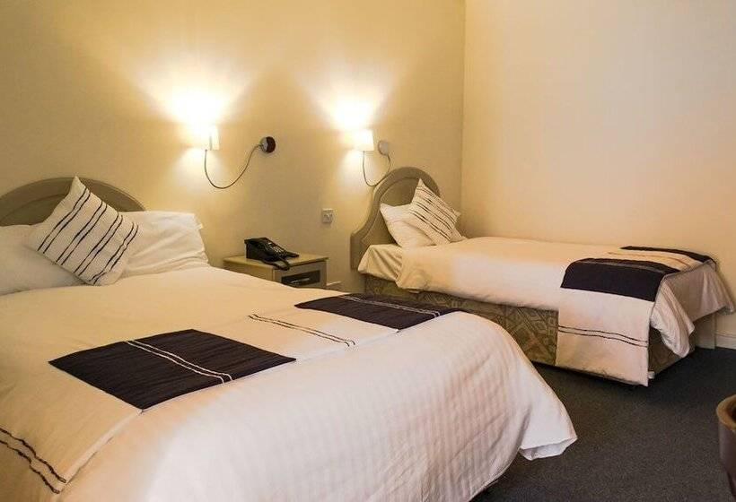 בית מלון כפרי 5 Corners Guest Inn