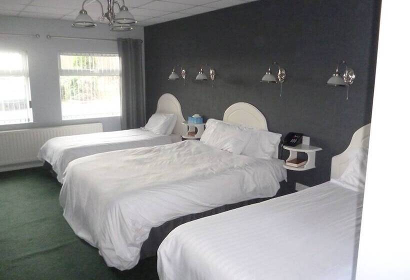 בית מלון כפרי 5 Corners Guest Inn