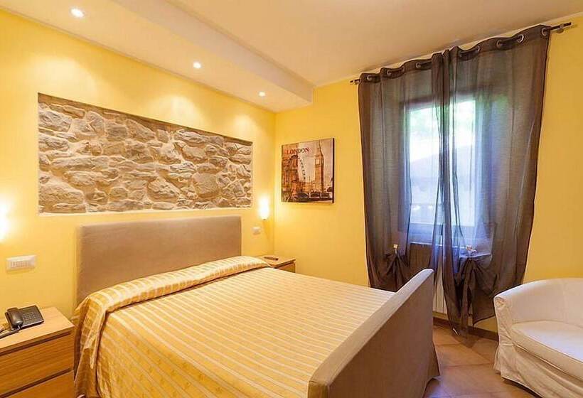 호텔 Albergo Il Ponte