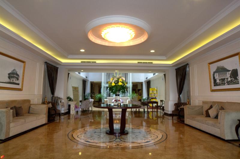 Amarelo Hotel Solo