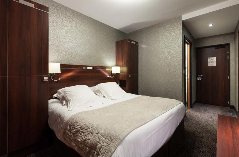 Отель Ambassadeurs Logis