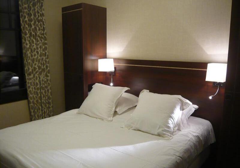 Отель Ambassadeurs Logis