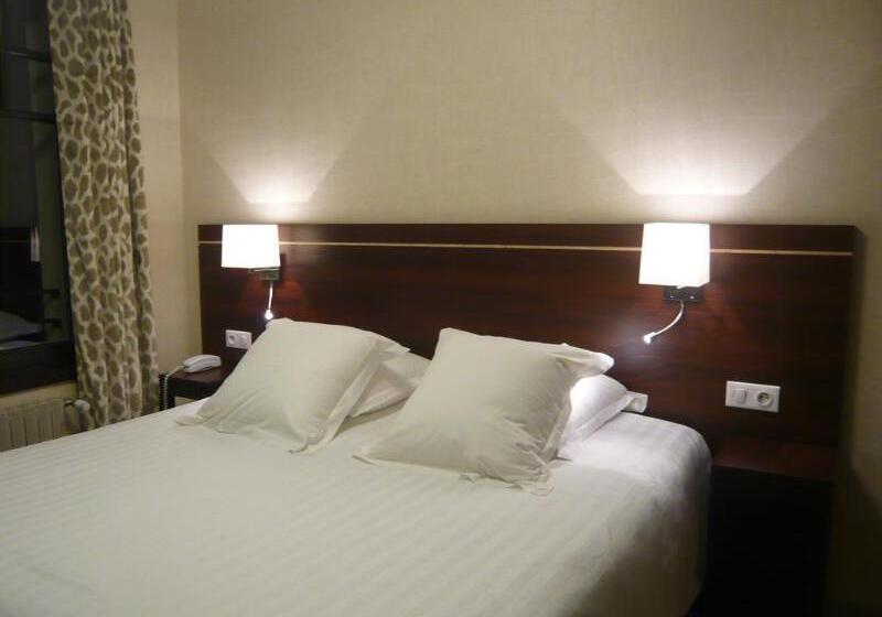 Отель Ambassadeurs Logis