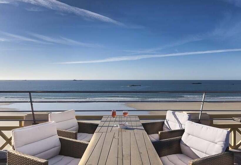 Отель Ambassadeurs Logis