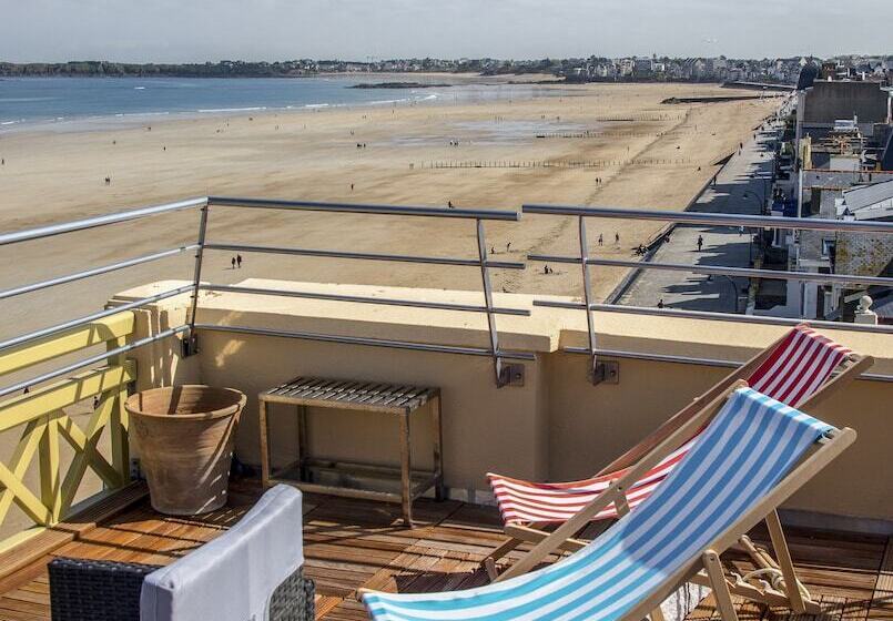 Отель Ambassadeurs Logis