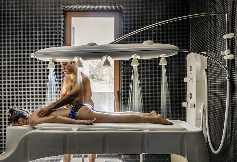 호텔 Aqua Village, Health Resort