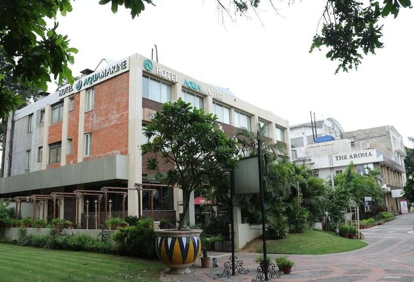 فندق Aquamarine