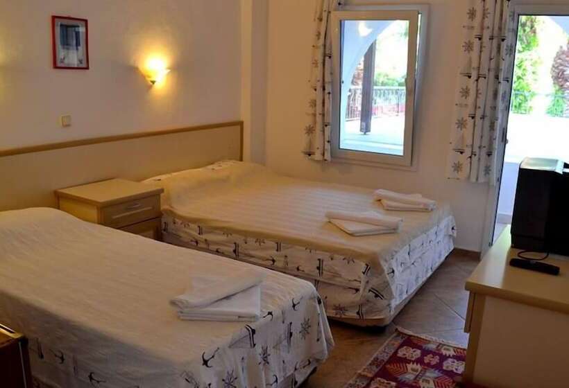 ホテル Bitez Deniz