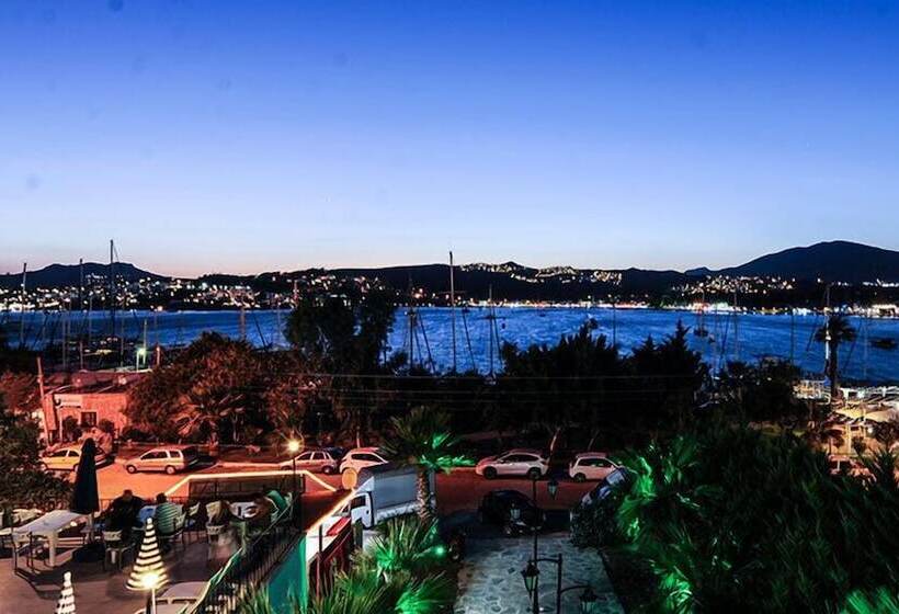 ホテル Bitez Marina