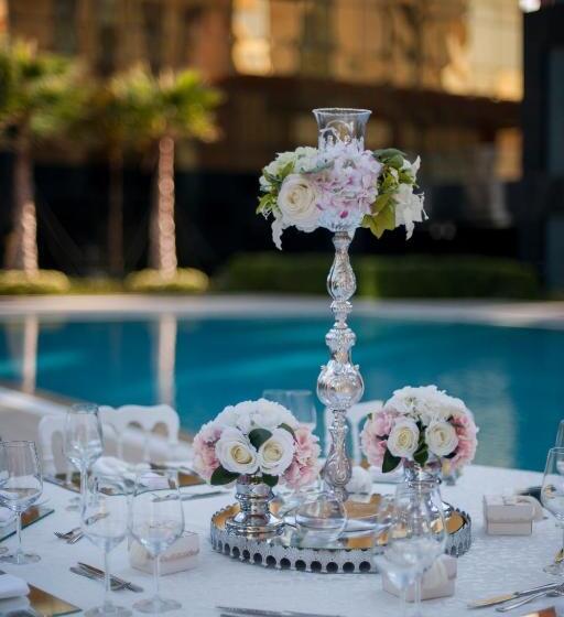 ホテル Burgu Arjaan By Rotana