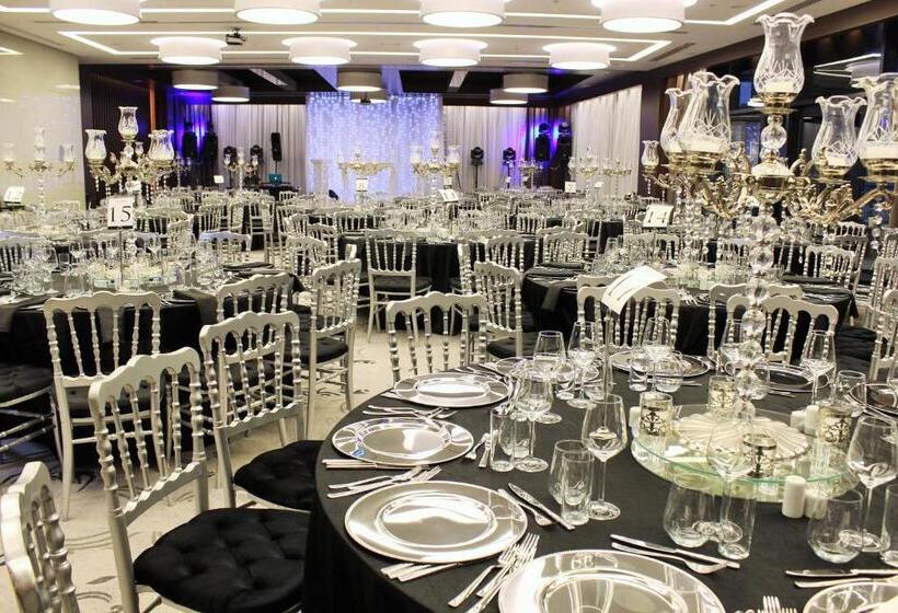 ホテル Burgu Arjaan By Rotana