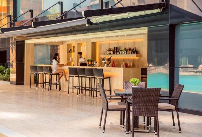 ホテル Burgu Arjaan By Rotana