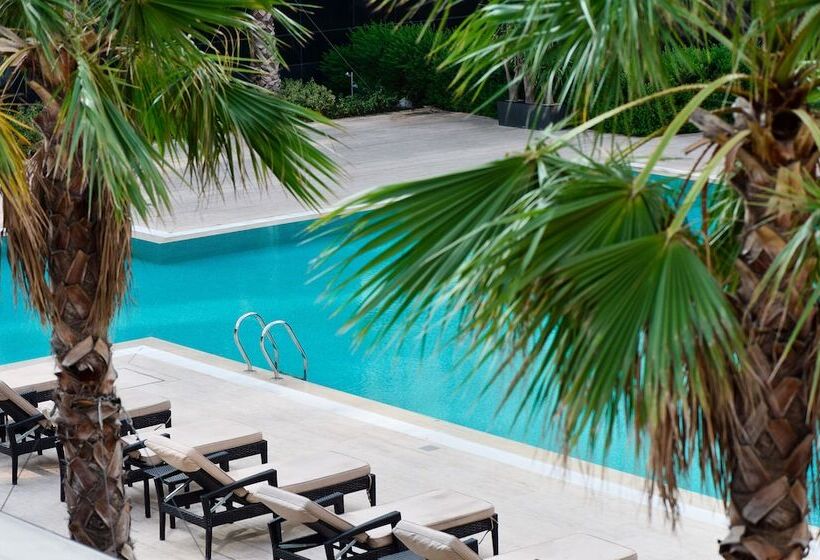 호텔 Burgu Arjaan By Rotana