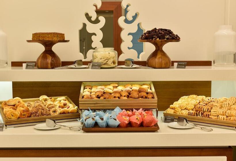 ホテル Burgu Arjaan By Rotana