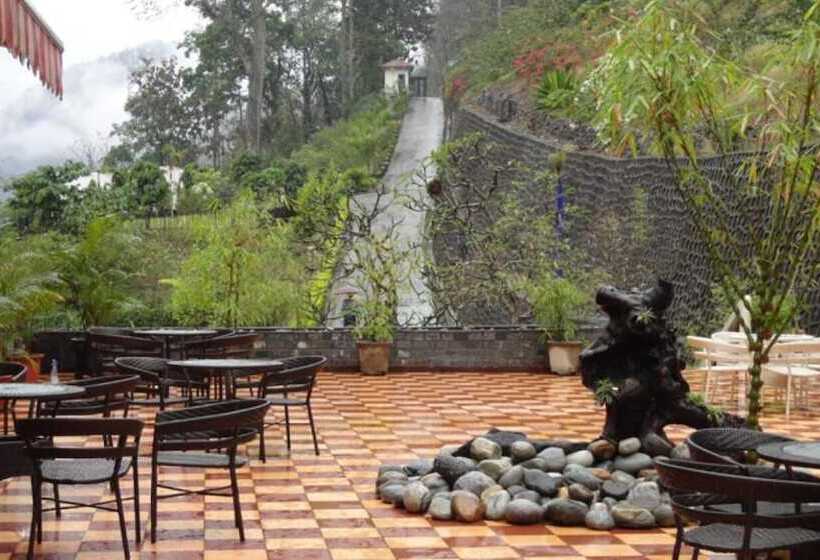 Отель Club Mahindra Baiguney