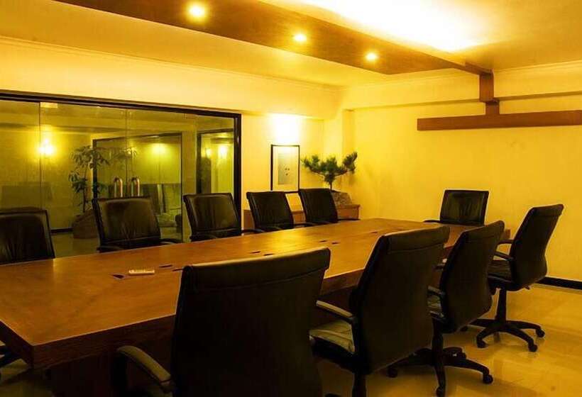 Отель Club Mahindra Baiguney