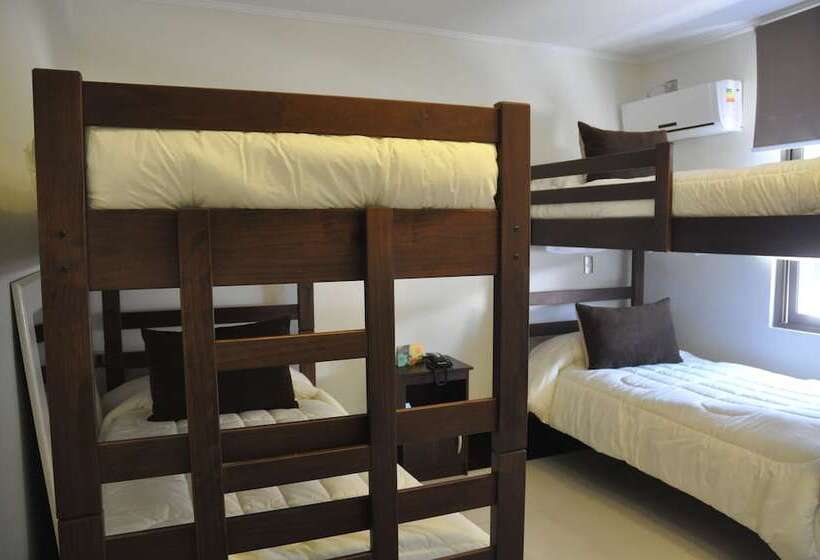 בית מלון כפרי Cosmopolita Hostel