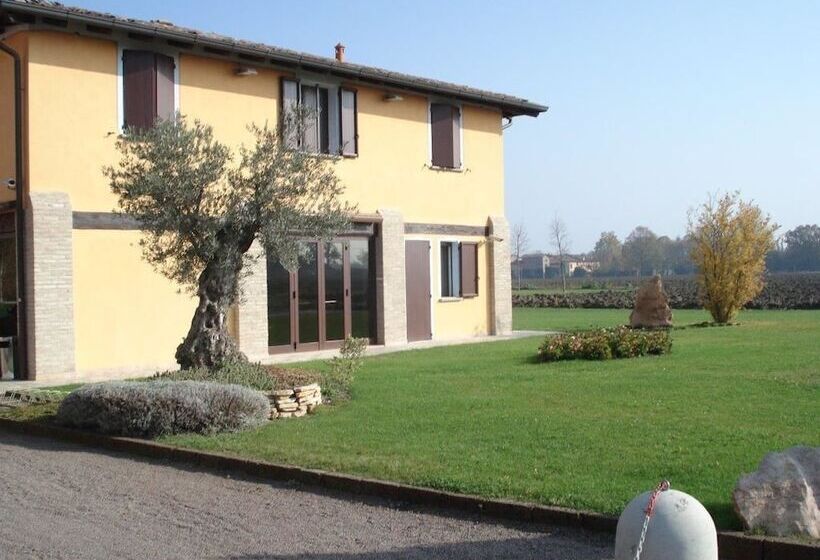 בית מלון כפרי Ca  Del Rio Resort