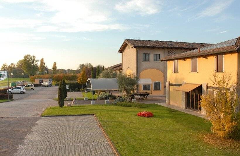 בית מלון כפרי Ca  Del Rio Resort