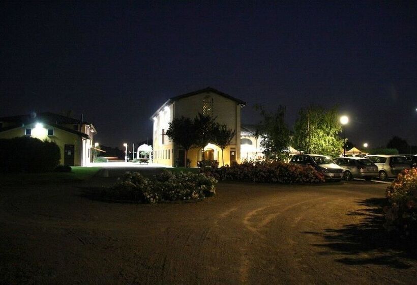 בית מלון כפרי Ca  Del Rio Resort