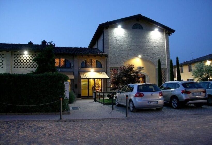 בית מלון כפרי Ca  Del Rio Resort