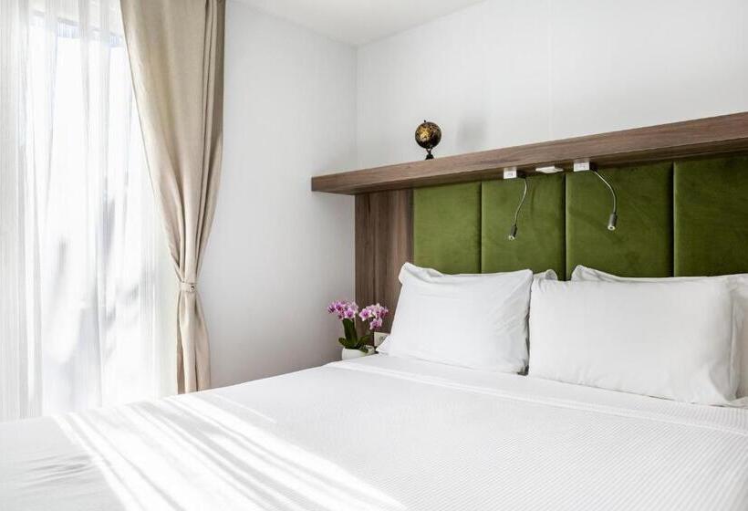 Отель Club Del Sole Desenzano Lake Village