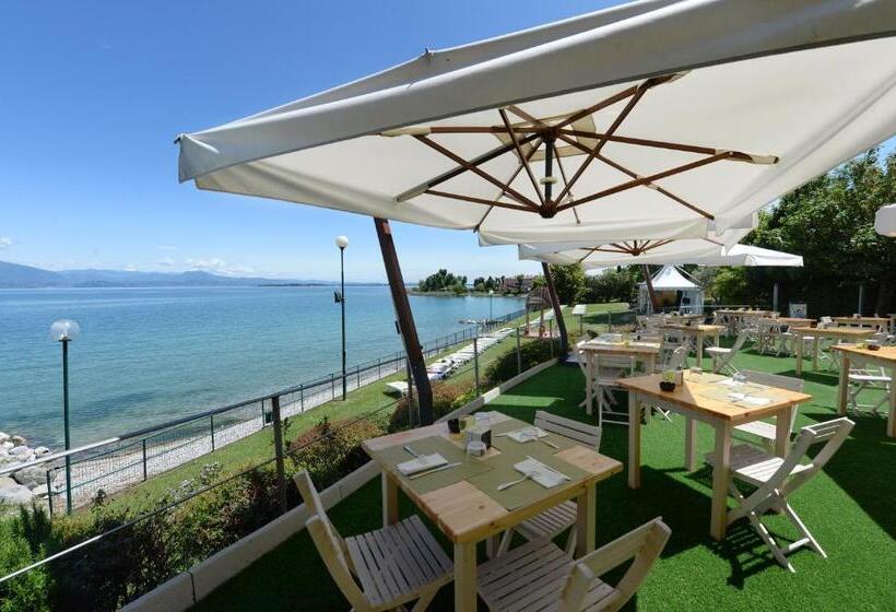 Отель Club Del Sole Desenzano Lake Village