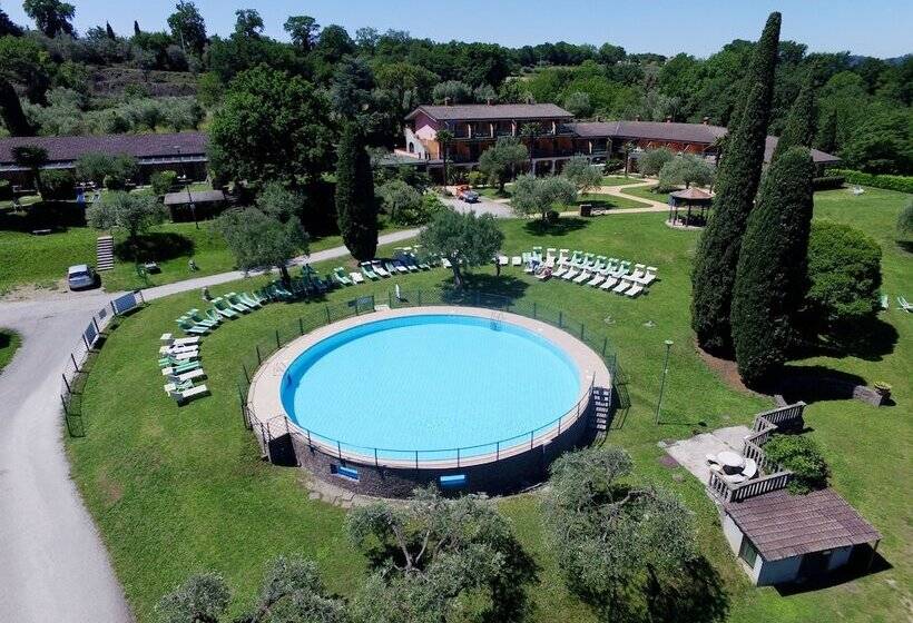 Отель Club Del Sole Desenzano Lake Village