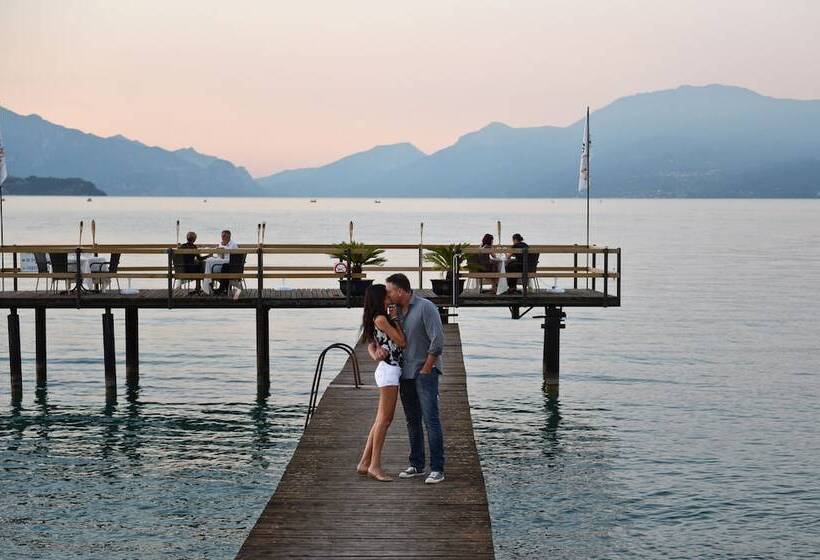 Отель Club Del Sole Desenzano Lake Village